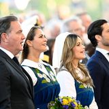 Starkes Quartett: Chris O´Neill, Prinzessin Madeleine, Prinzessin Sofia und Prinz Carl Philip singen während der Feierlichkeiten selbstverständlich mit. 