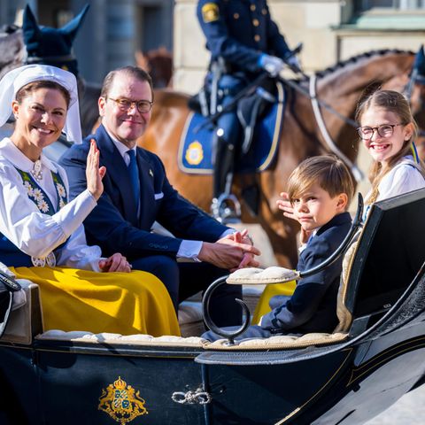 Prinzessin Victoria und Familie kurz vor ihrer Ankunft im Freilichtmuseum Skansen. 