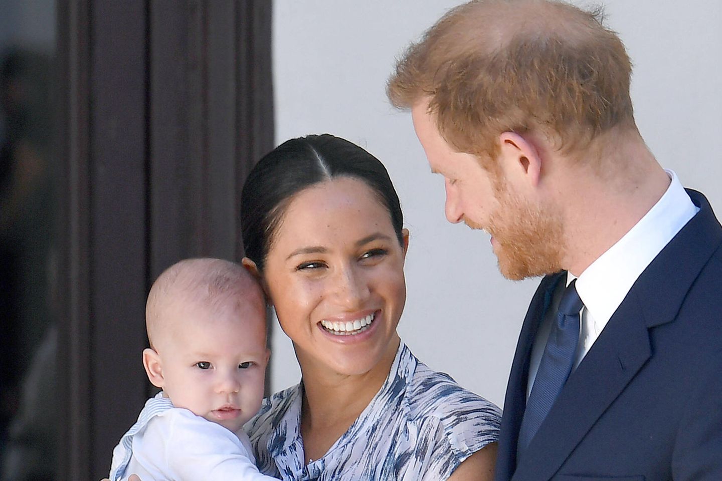 Herzogin Meghan und Prinz Harry mit ihrem Sohn Archie im Jahr 2019