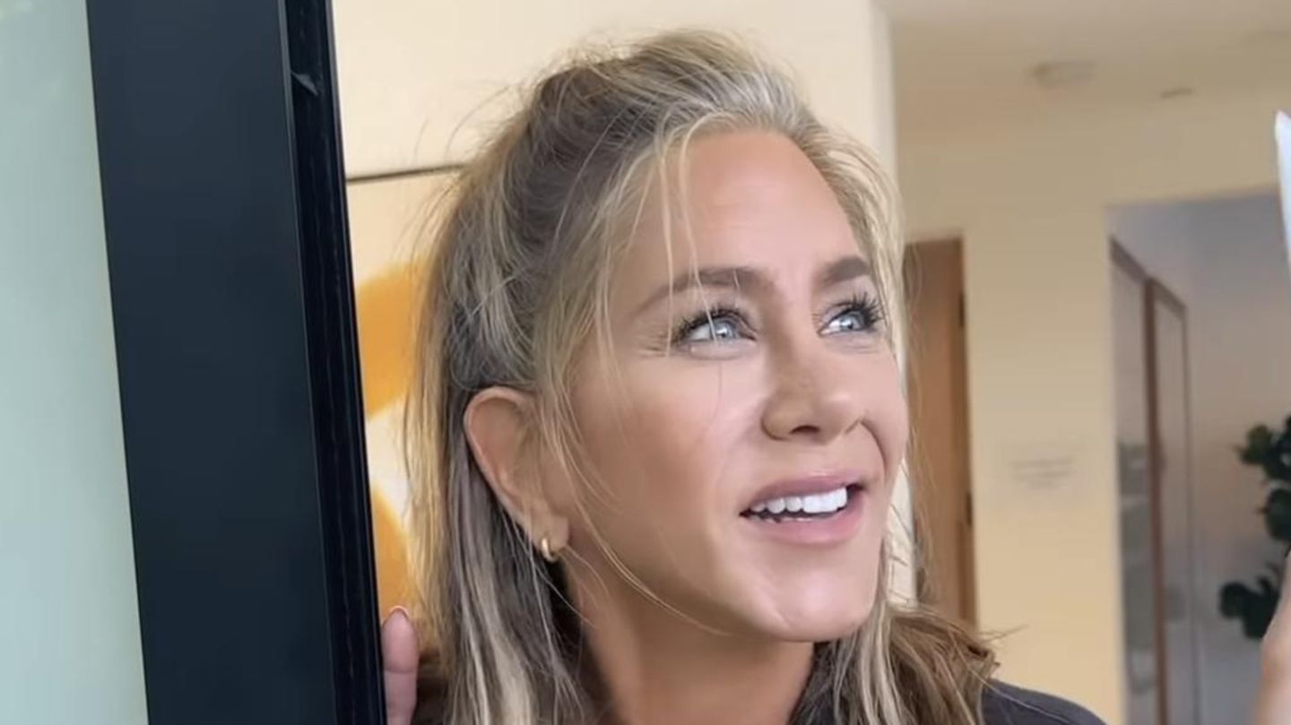 jennifer-anistons-neuer-haarschnitt-juli-2024