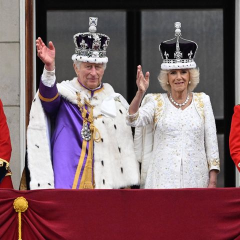 König Charles III. und Königin Camilla am Tag der Krönung in London.
