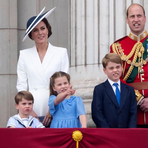 Catherine, Princess of Wales, und Prinz William mit Prinz Louis und Prinzessin Charlotte