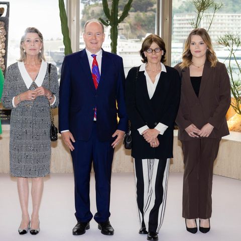 Mélanie-Antoinette Costello de Massy, Prinzessin Caroline von Hannover, Fürst Albert, Prinzessin Stéphanie von Monaco und Camille Gottlieb (v.l.n.r.) beim Konzert der "Rainier III. Musikakademie" im Auditorium "Rainier III." im Rahmen der Feierlichkeiten zum 100. Geburtstag von Fürst Rainier III. (†) am 14. Juni 2023 in Monaco.