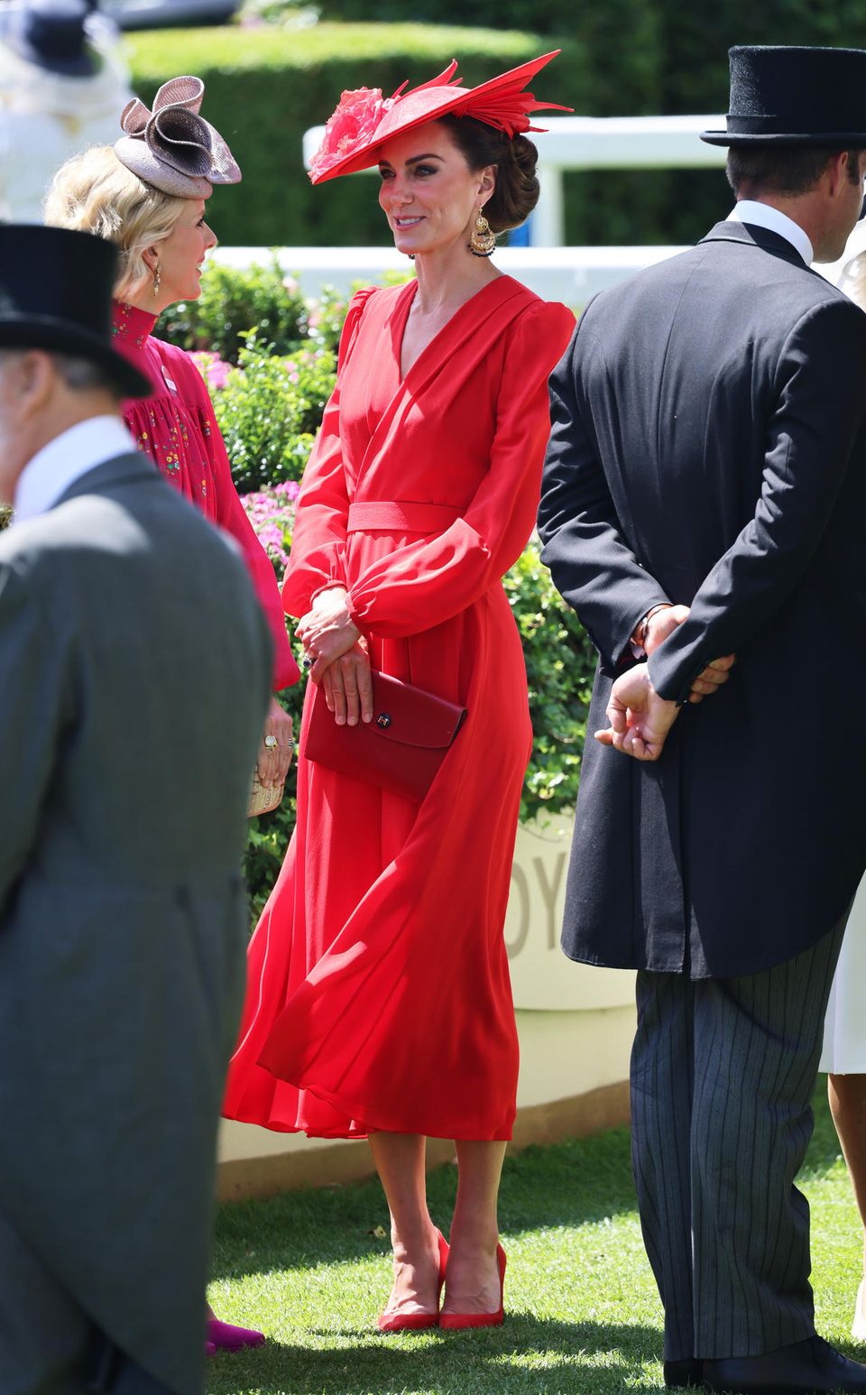 Catherine, Princess of Wales In Signalrot begeistert sie in Ascot