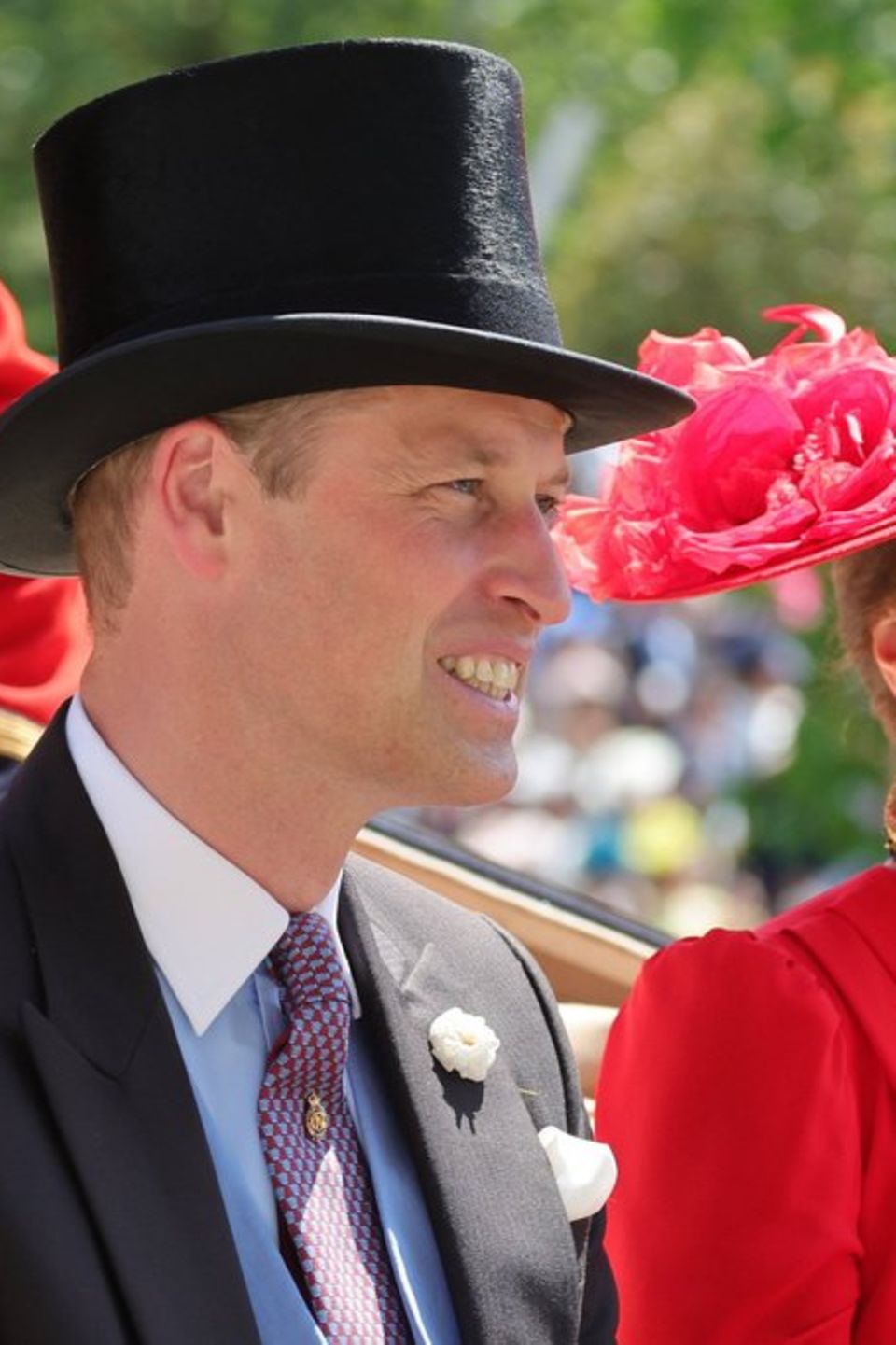 Prinz William und Prinzessin Kate nahmen unter Applaus und Jubel ihrer Fans am Royal Ascot teil.