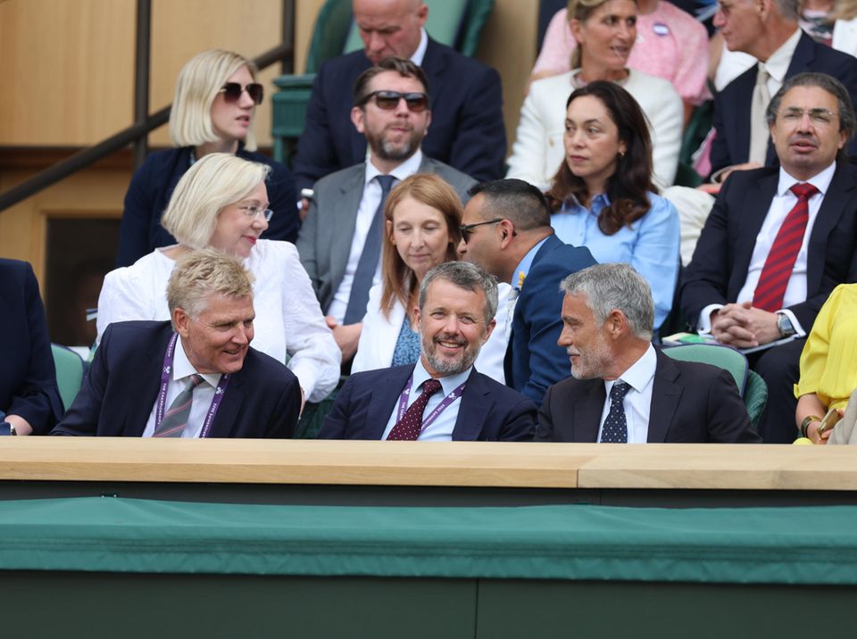 Wimbledon 2023 Diese Stars sind im Tennisfieber GALA.de