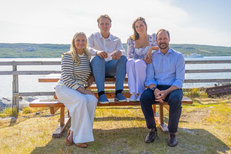 Prinz Sverre Magnus Kaum wiederzuerkennen auf neuen Familienfotos