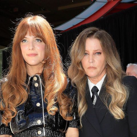 Riley Keough (l.) mit ihrer Mutter Lisa Marie Presley im vergangenen Jahr in Los Angeles.