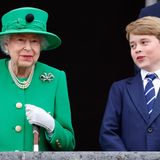 5. Juni 2022  Was für ein schöner Moment zwischen Prinz George und seiner Urgroßmutter, Queen Elizabeth. 
