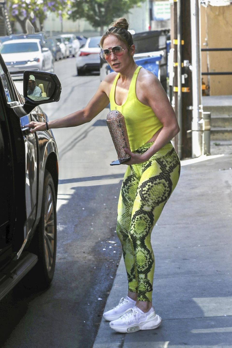 Jennifer Lopez verlässt das Fitnessstudio