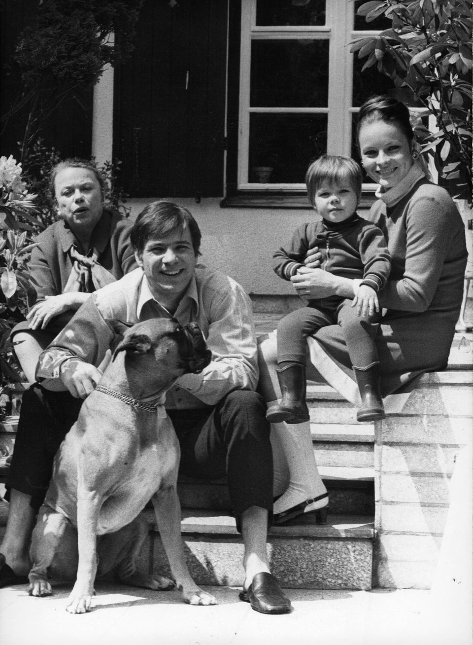 Götz George (†) mit Ehefrau Loni von Friedl, Tochter Tanja und Mutter Berta Drews