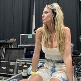 Gespannt verfolgt Heidi Klum die Proben von Tokio Hotel neben der Bühne. Bill und Tom Kaulitz werden mit ihrer Band am Wochenende beim CSD in Berlin auftreten. Da dürfen sich die Fans bestimmt auf ein grandioses Konzert freuen.