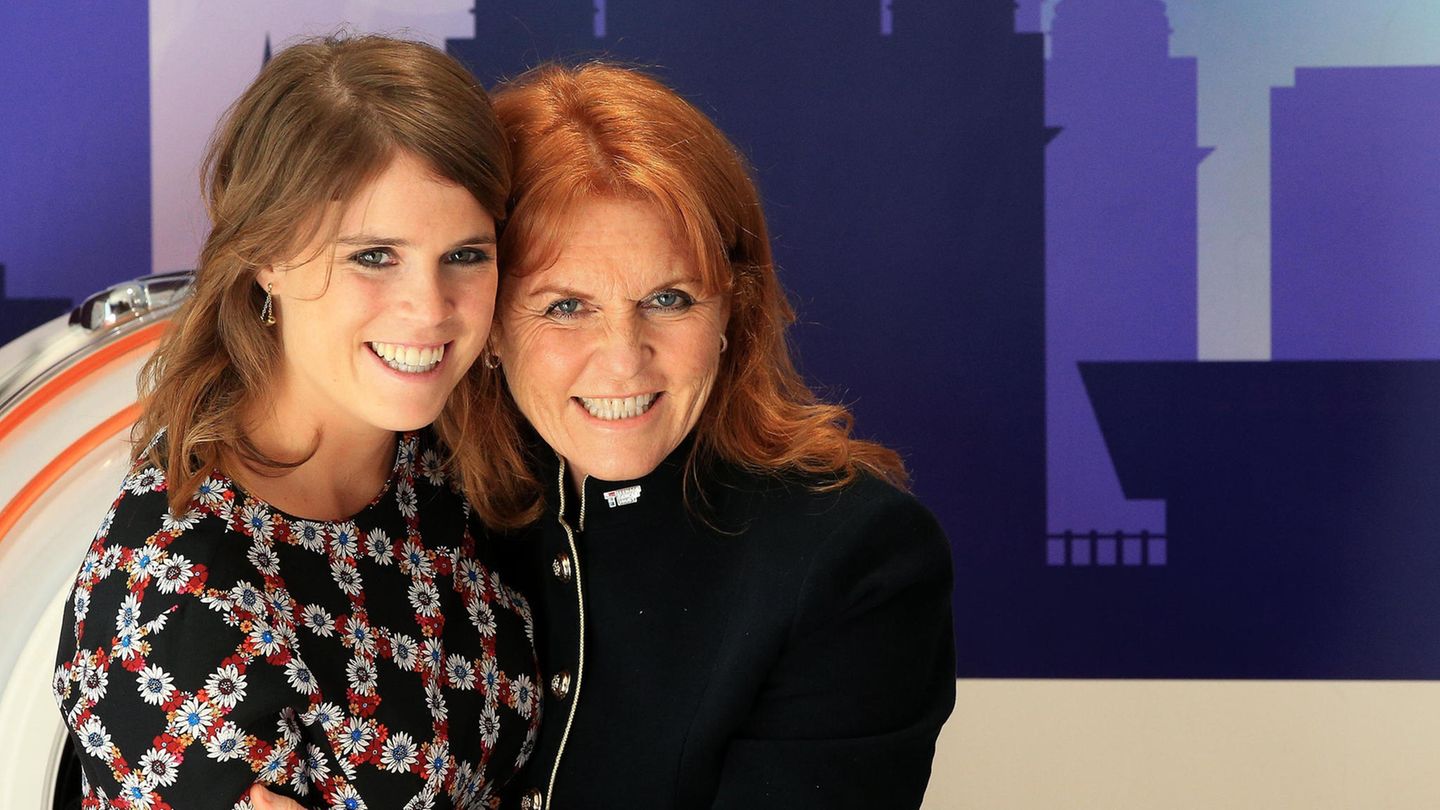 Sarah-Ferguson-Neue-Fotos-Beatrice-und-Eugenie-unterst-tzen-ihre-Mutter