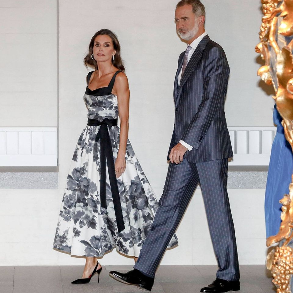 Königin Letizia und König Felipe VI. von Spanien besuchen die Eröffnung einer Galerie in Madrid.