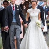 Im Mai 2017 wurde aus Pippa Middleton Pippa Matthews! Bei ihrer Hochzeit mit dem ehemaligen Profi-Rennfahrer und Hedgefonds-Manager strahlte sie im romantischen Spitzenkleid mindestens so schön wie sechs Jahre zuvor ihre Schwester Catherine.
