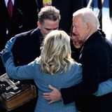 20. Januar 2021 Die Amtseinführung von Joe Biden zum 46. Präsidenten der Vereinigten Staaten von Amerika wird ein emotionaler Tag für die ganze Familie. Ashley und Hunter Biden umarmen nach der Zeremonie gerührt ihre Eltern. 