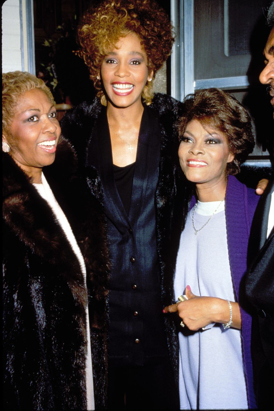 Whitney Houston mit ihrer Mutter Cissy Houston und Cousine Dionne Warwick im Jahr 1987