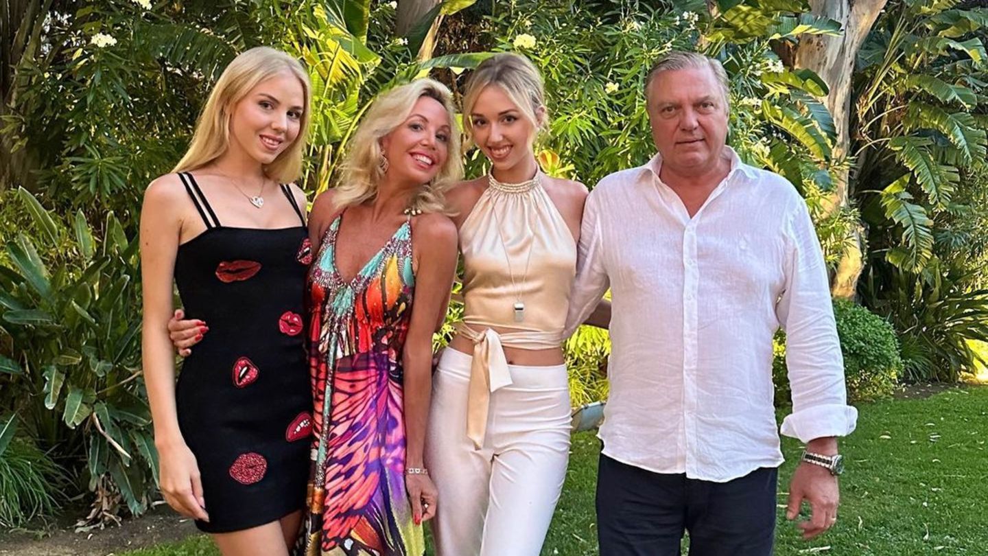 Familie BourbonZwei Sizilien Ein royaler JetsetClan in Bildern GALA.de