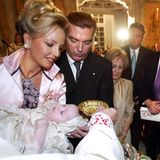 November 2003 Prinzessin Maria Carolina, die erste Tochter von Prinz Carlo und seiner Frau Camilla, wird in der Palatina-Kapelle in Caserta getauft.