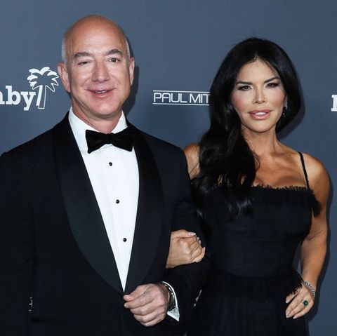 Unternehmer Jeff Bezos und Journalistin Lauren Sánchez feierten ihre Verlobung auf seiner luxuriösen Jacht, mit der sie seit W