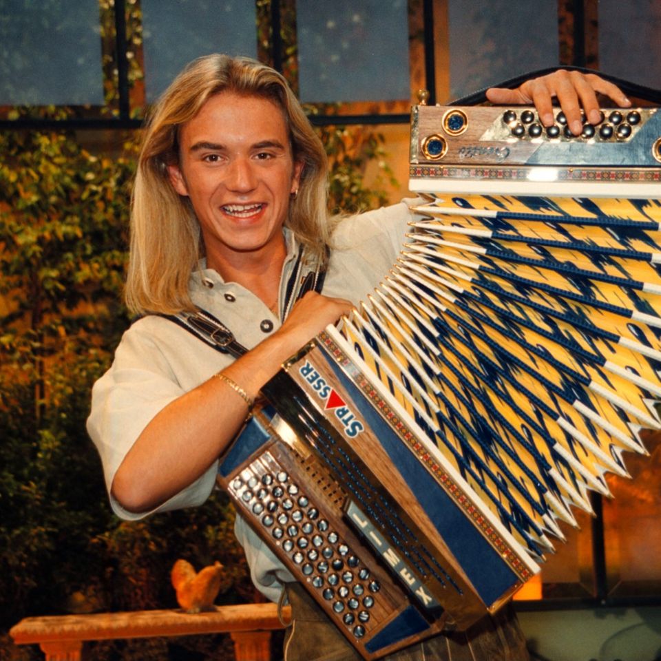 Florian Silbereisen als Teenie mit Steirischer Harmonika in der Hand