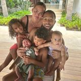 6. August 2023 Für Chrissy Teigen ist es ein Traum mit ihrer großen Familie im Urlaub zu sein. Nur Baby Wren Alexander scheint noch nicht ganz überzeugt vom Konzept Familienurlaub. 