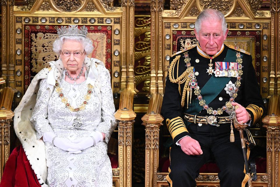 König Charles taucht ab: Kein öffentlicher Auftritt am Todestag der ...