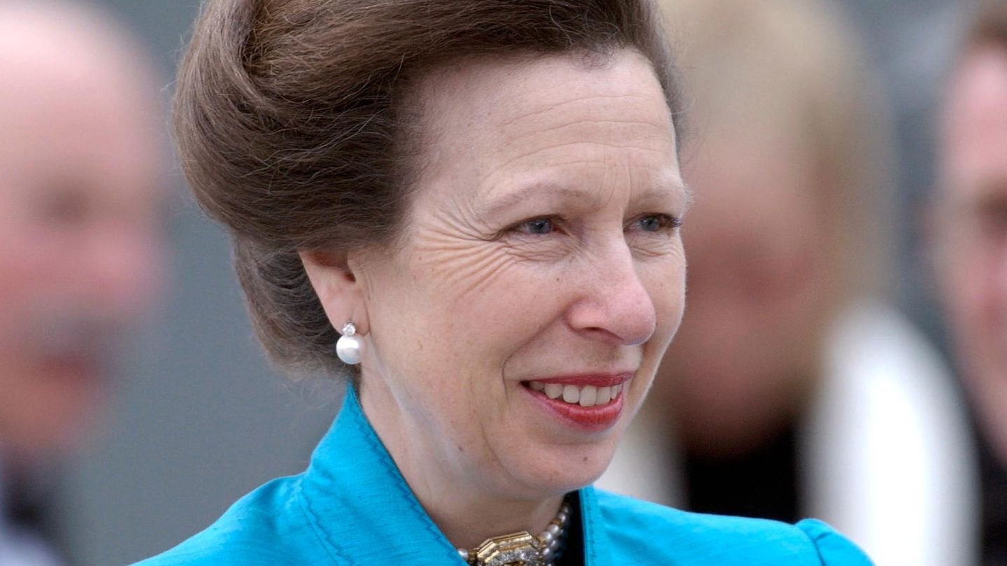 Prinzessin Anne Expertin verrät, warum sie immer Saphire und Perlen