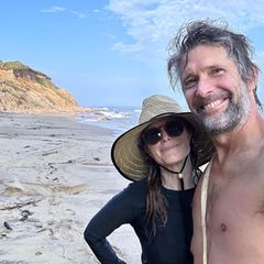 Stars am Strand: Julianne Moore und Bart Freundlich