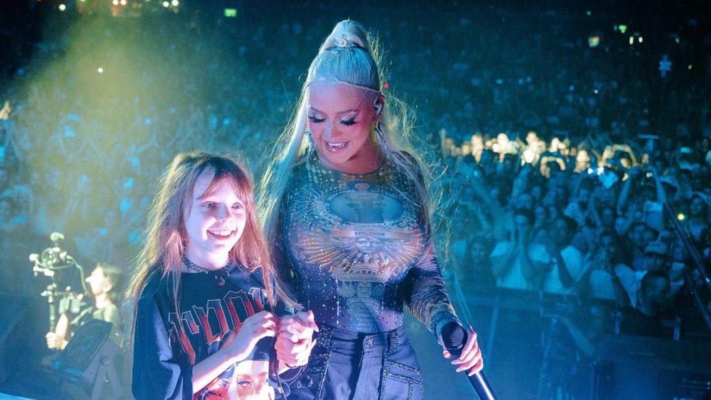 Christina Aguilera Zum Geburtstag holt sie ihre Tochter auf die Bühne GALA.de