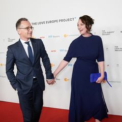 2019 Natalia Wörner strahlt bei der Premiere des Films "The Love Europe Project" in Berlin an der Seite von Heiko Maas. 