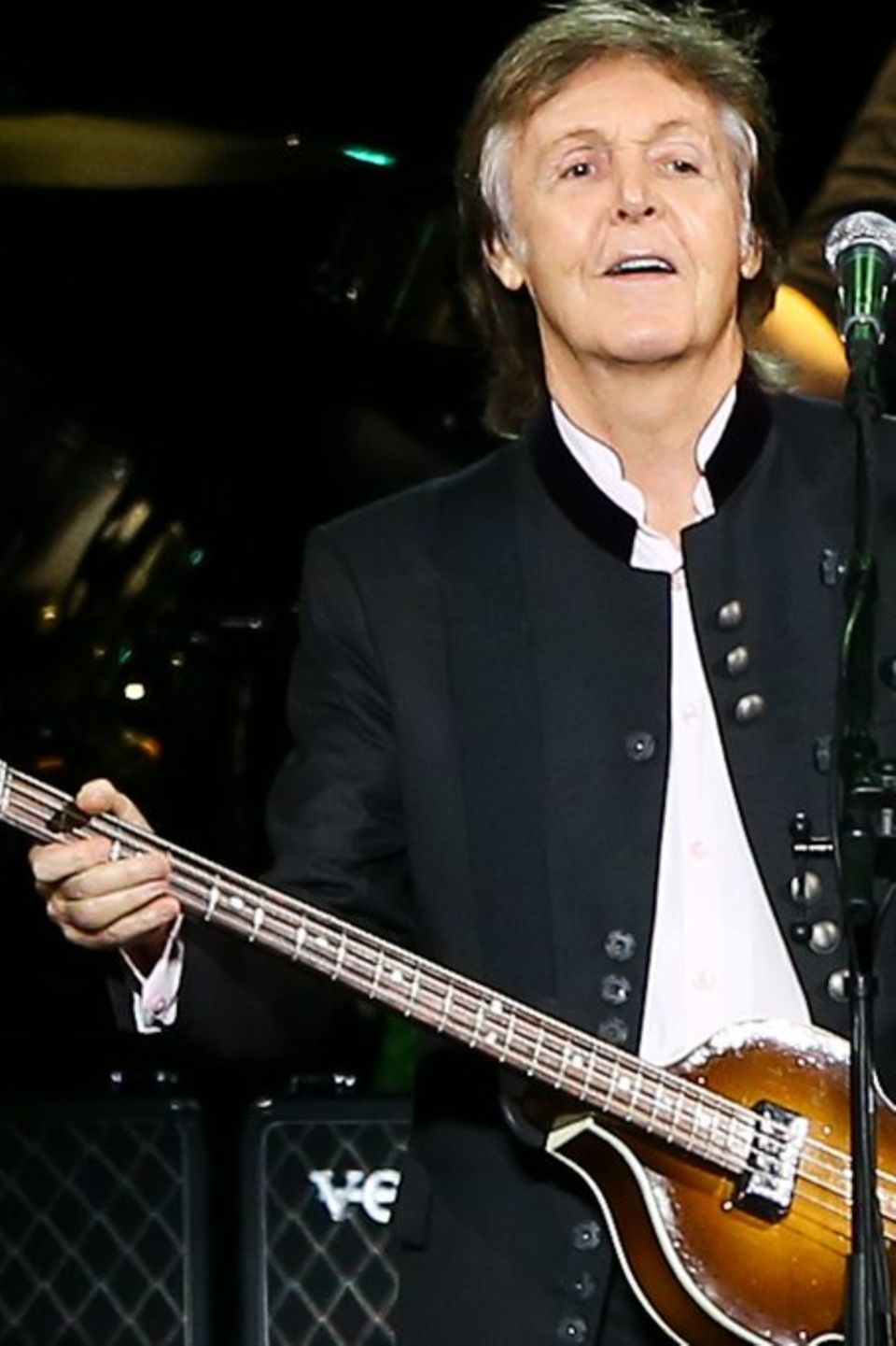 Ex-Beatles-Mitglied Paul McCartney spielt mit Vorliebe den Bass eines deutschen Instrumentenherstellers.