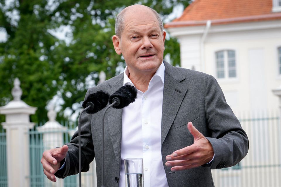 Olaf Scholz: Nach Unfall Zeigt Er Sich Mit Augenklappe – Und Humor ...