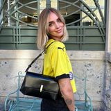 Warum genau sie das schwarz-gelbe Trikot trägt, übrigens mit Namen des ehemaligen BVB-Spielers Pierre-Emerick Aubameyang und seiner Nummer 17, ist allerdings nicht klar. Der Stürmer verließ Borussia Dortmund schon 2018 und ist seit Juli 2023 bei Olympique Marseille unter Vertrag, nicht wirklich in der Nähe von Mailand, wo die Bilder entstanden. Was auch immer der Grund für ihre Outfitwahl war, die BVB-Fans können sich über eine gute Werbung für ihren Verein freuen.