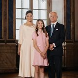 Schwedische Royals: König Carl Gustaf mit Kronprinzessin Victoria und Prinzessin Estelle