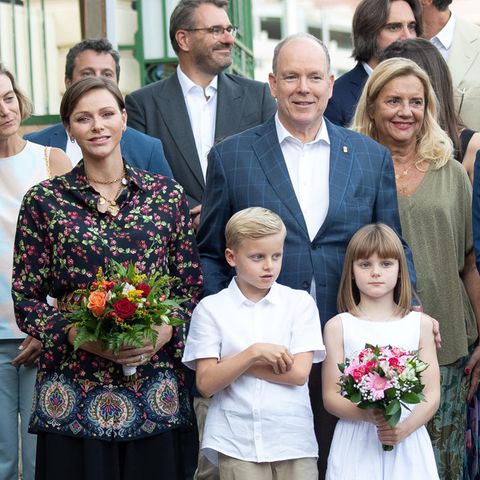 Fürstin Charlène und Fürst Albert mit ihren Zwillingen Prinz Jacques und Prinzessin Gabriella