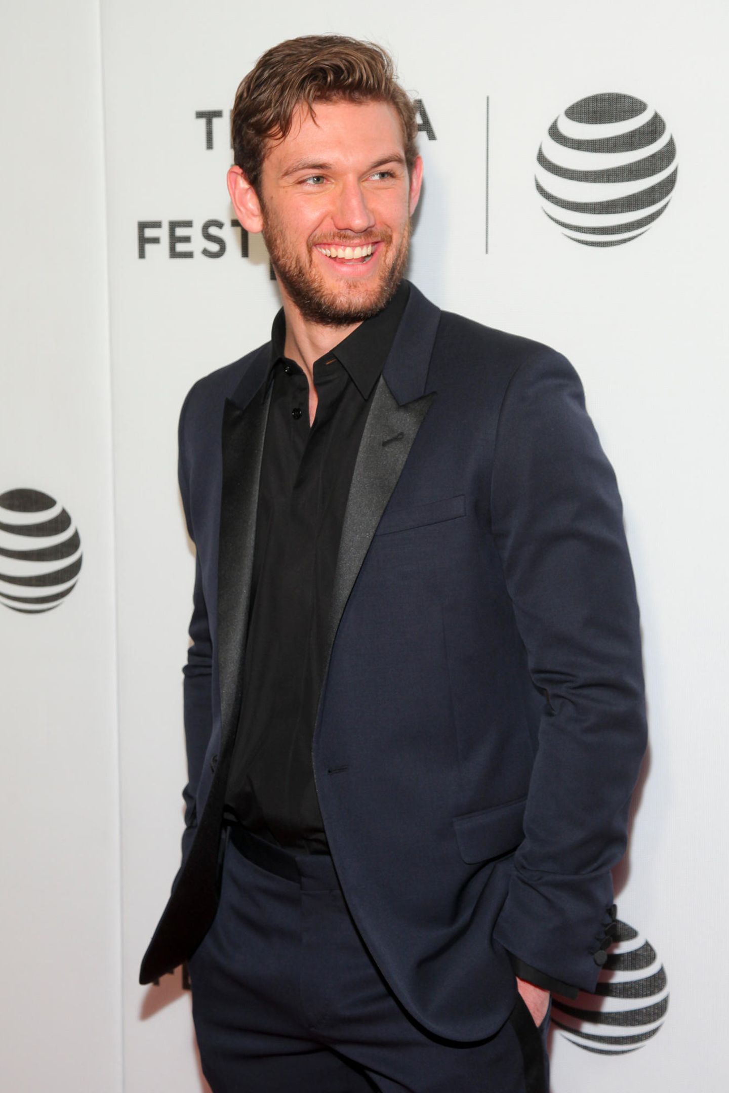 Alex Pettyfer Und Freundin 2024 Ex Freund Vom Deutschen Model Toni