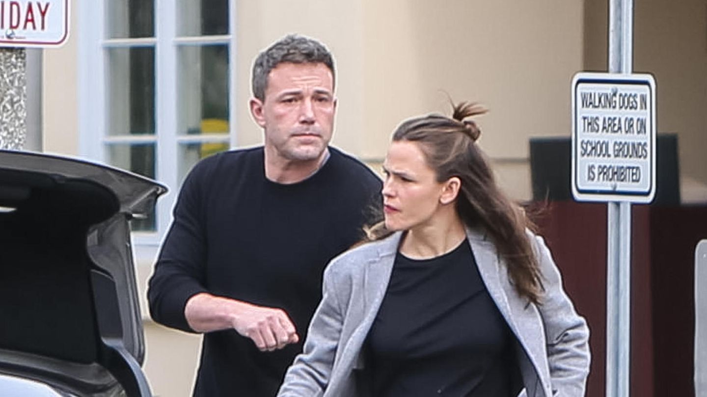 Ben Affleck Erwischt Kuschel Moment Mit Ex Jennifer Garner Galade 