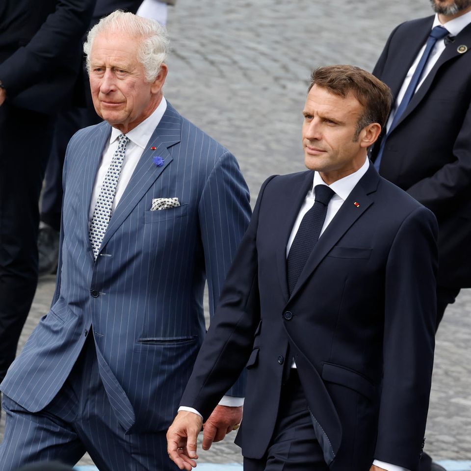 König Charles + Königin Camilla: Diesen spontanen Gefallen tut ihm Macron beim Staatsbesuch