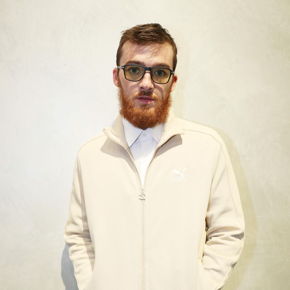 Angus Cloud (†25)
