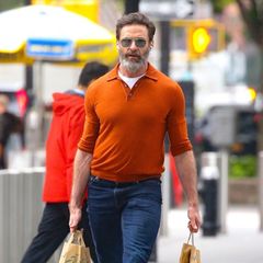 Shopping: Hugh Jackman mit Tüten