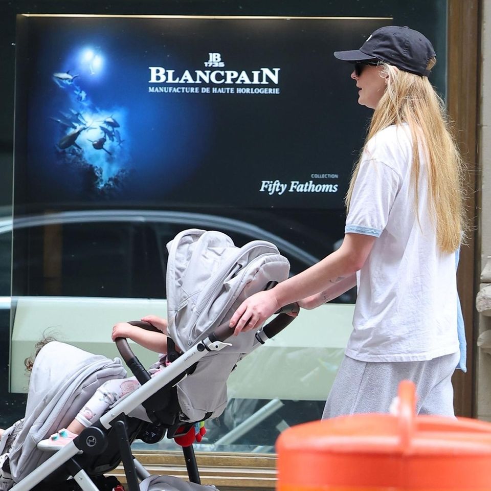Sophie Turner mit Töchtern