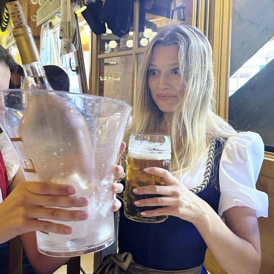 Happy Hour: Toni Garrn