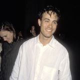 31. März 1993  Brandon Lee, Sohn von Kampfkunstlegende Bruce Lee, stirbt im Alter von 28 Jahren durch einen Unfall während der Dreharbeiten zum Film "The Crow – Die Krähe": Er wird von einer echten Patrone in den Bauch getroffen, erliegt trotz sofort eingeleiteter Rettungsmaßnahmen wenig später im Krankenhaus seinen Verletzungen.