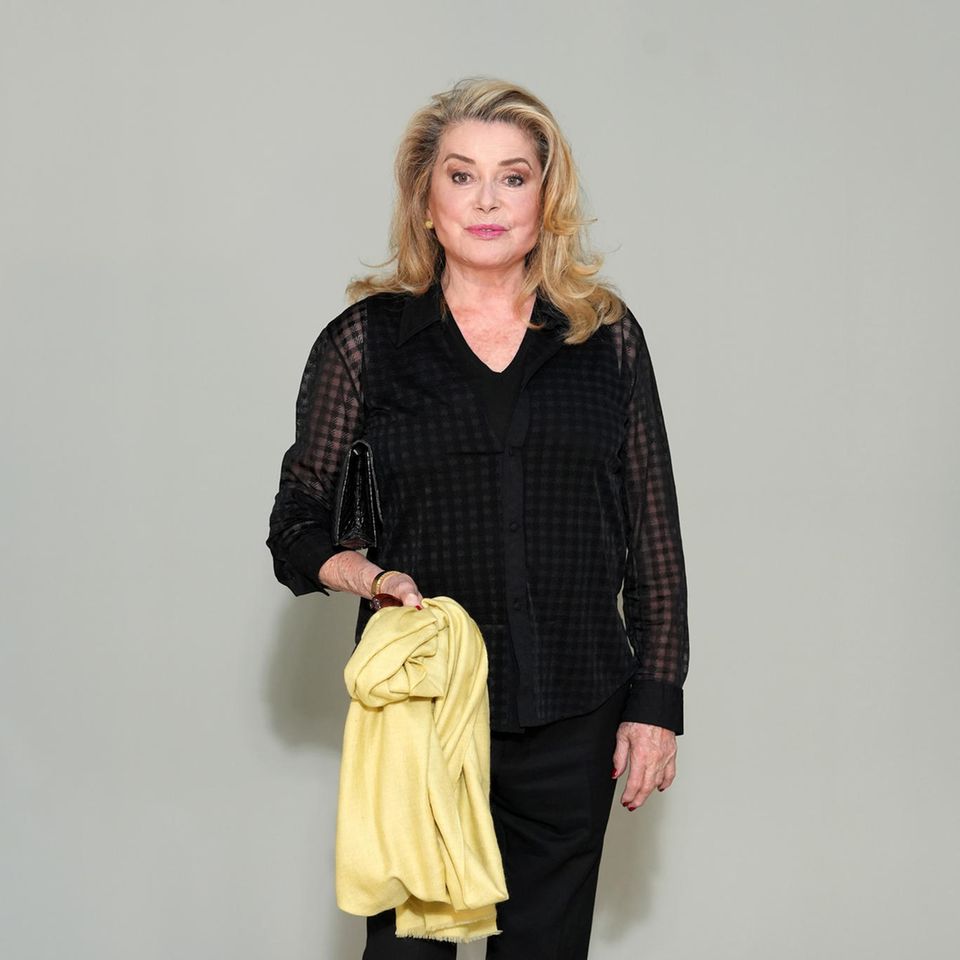 Catherine Deneuve Starporträt, News, Bilder GALA.de