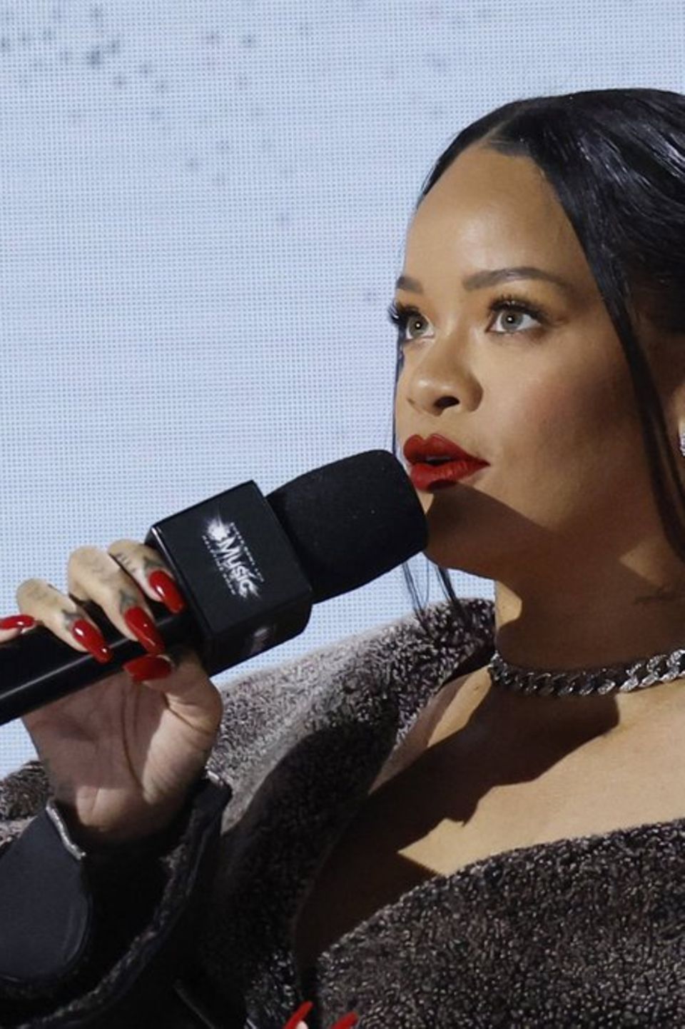 Rihanna scheint mit ihrem Bühnen-Comeback noch warten zu wollen.