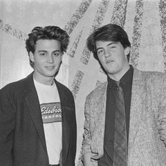 1988 Matthew Perry und Johnny Depp