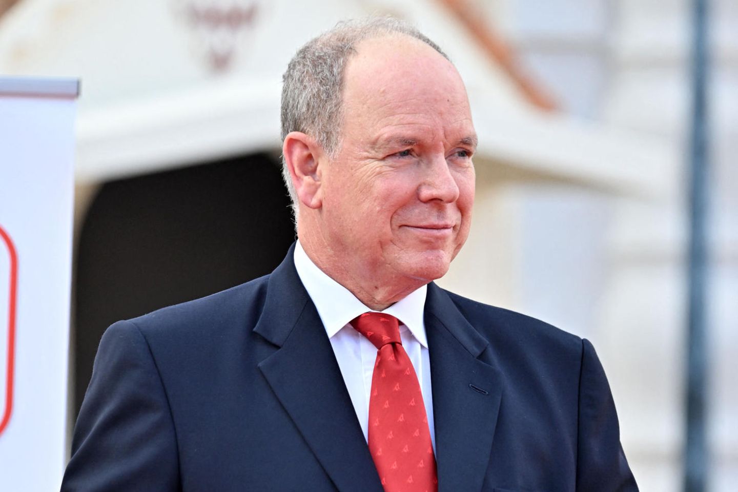 Fürst Albert Fotobeweis! Mit dieser Blondine hat Fürst Albert viel Spaß