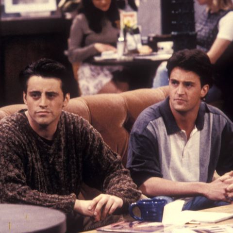 Matt LeBlanc (li.) und Matthew Perry in "Friends".
