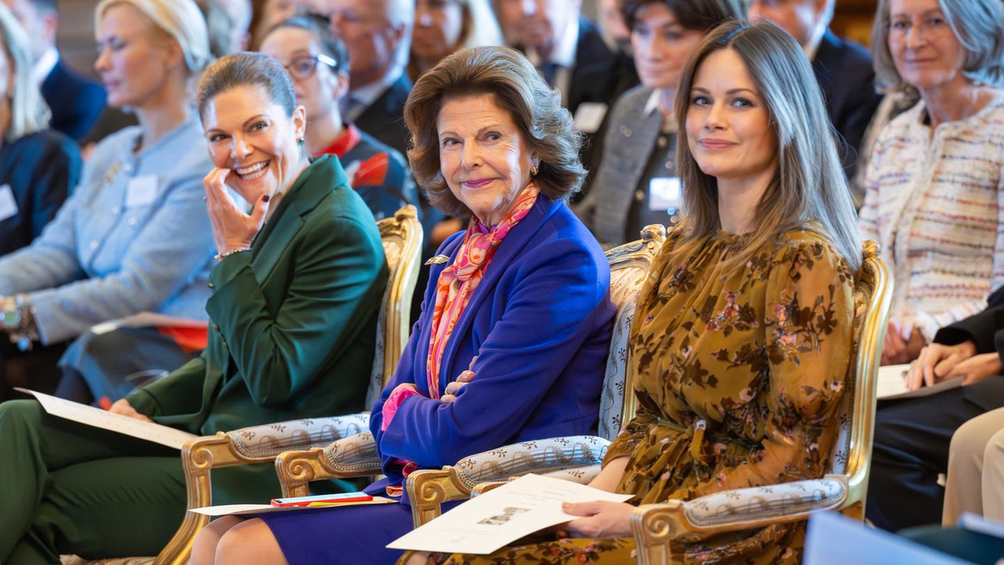 Königin Silvia Hier bekommt sie Unterstützung von Victoria und Sofia